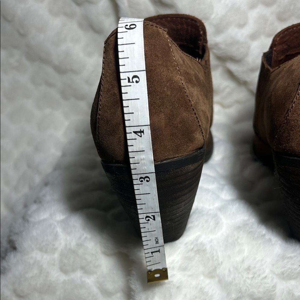 Born Distressed Brown Suede comfy ankle boots chunky heel women’s size 8.5 - Picture 11 of 11